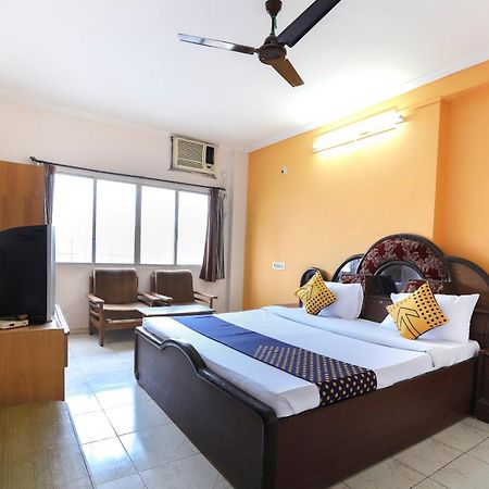 Spot On Hotel Shyam Inn Halol Экстерьер фото