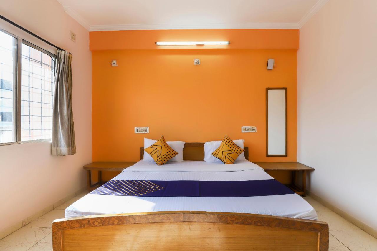 Spot On Hotel Shyam Inn Halol Экстерьер фото