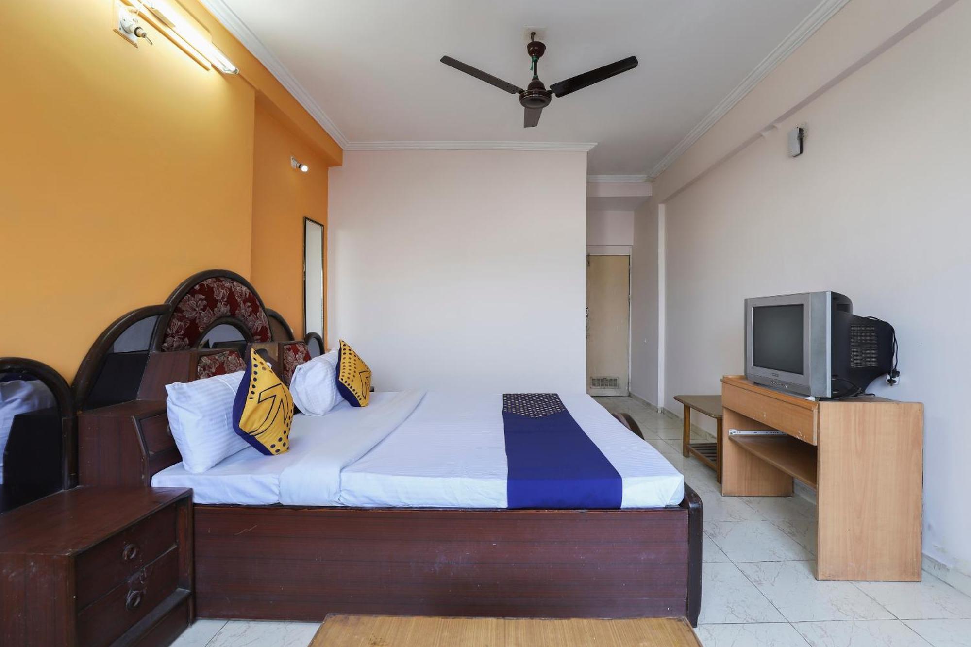 Spot On Hotel Shyam Inn Halol Экстерьер фото