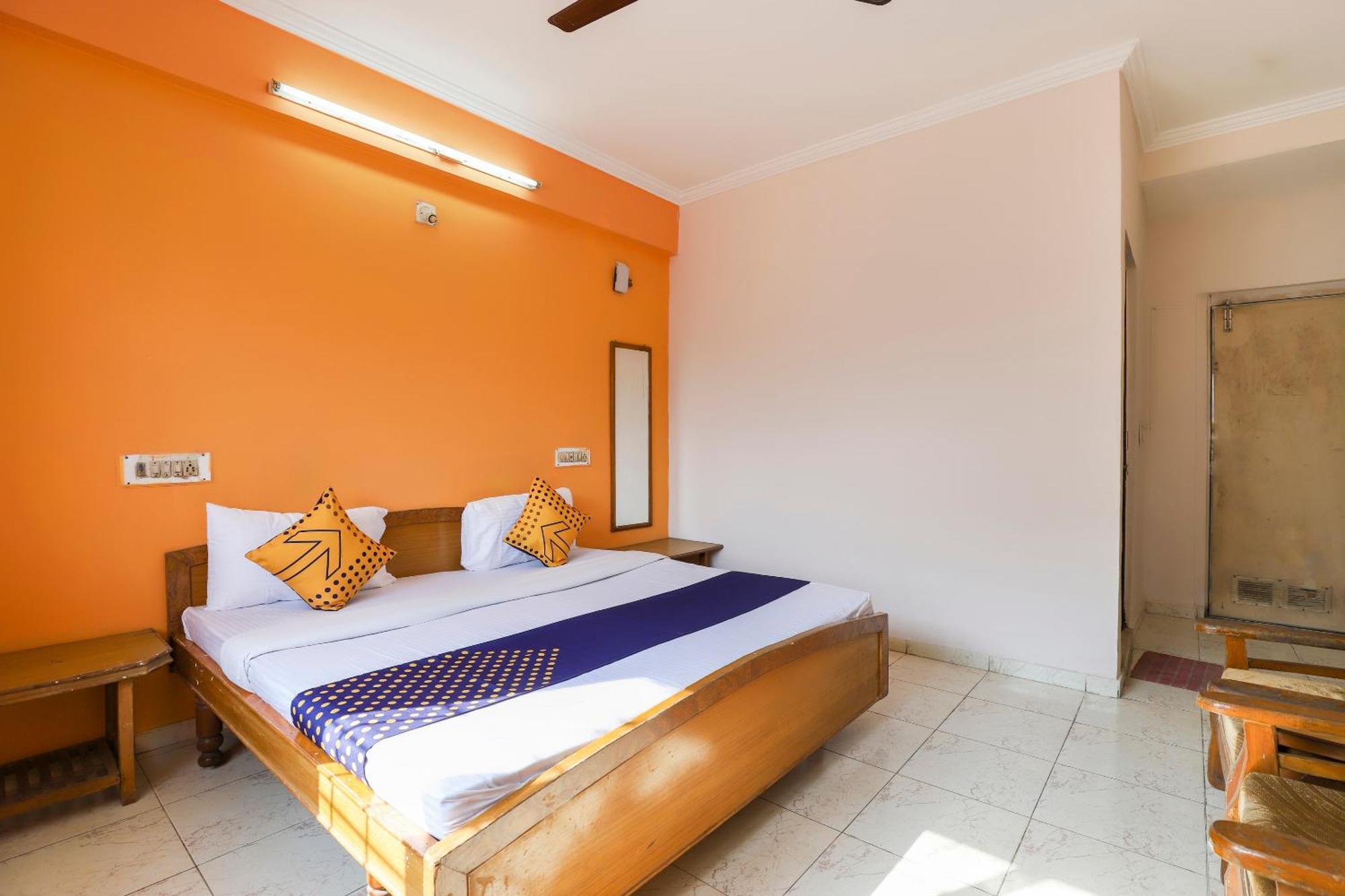 Spot On Hotel Shyam Inn Halol Экстерьер фото