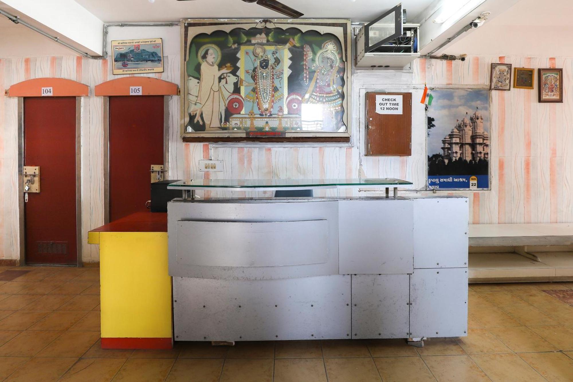 Spot On Hotel Shyam Inn Halol Экстерьер фото